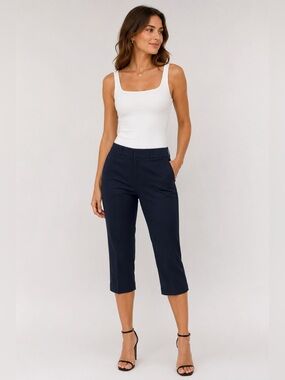 SOMI black crepe capri pant size 6